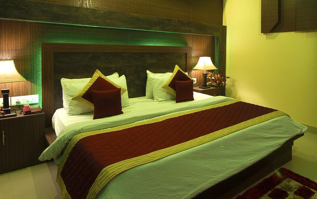 Airport Hotel Vishal Residency Neu-Delhi Exterior foto