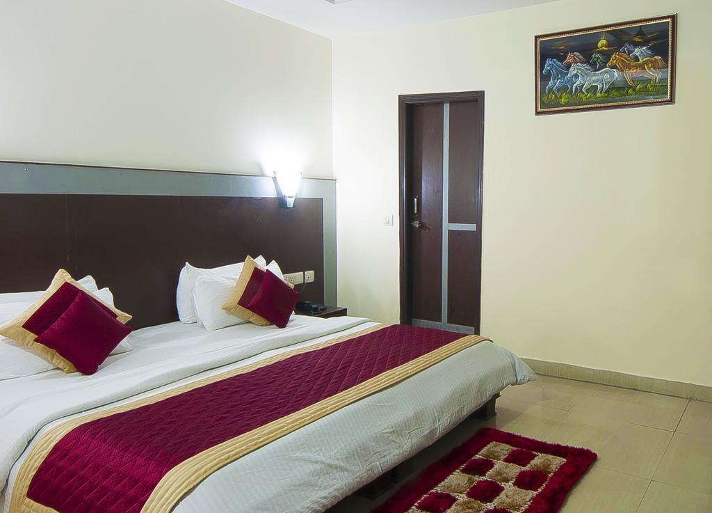 Airport Hotel Vishal Residency Neu-Delhi Exterior foto