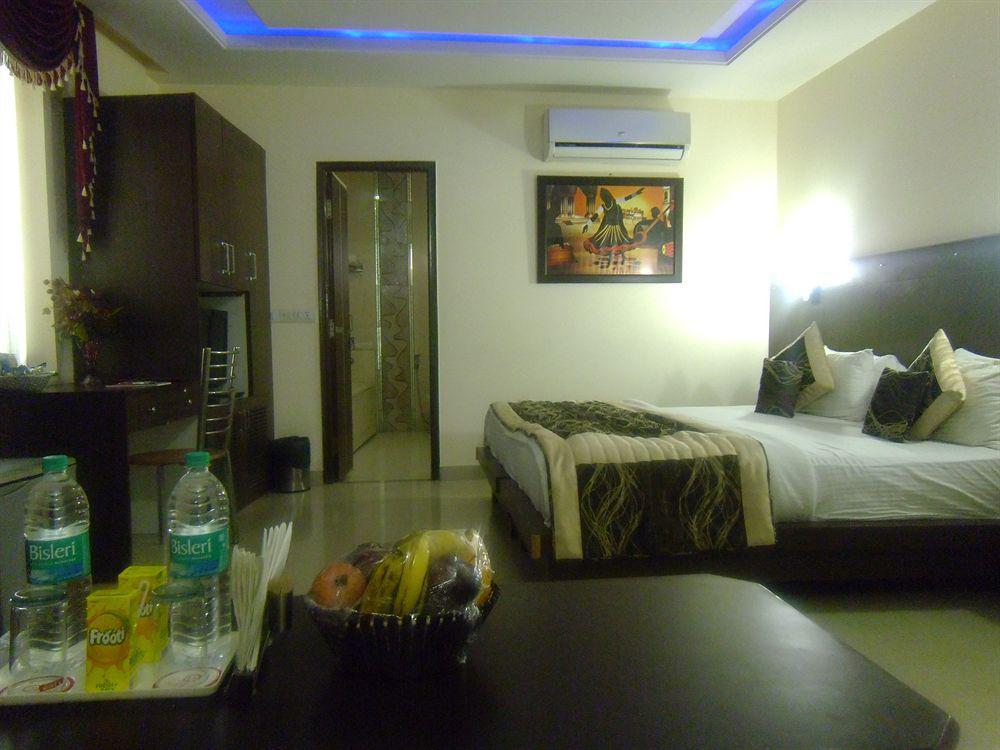 Airport Hotel Vishal Residency Neu-Delhi Exterior foto