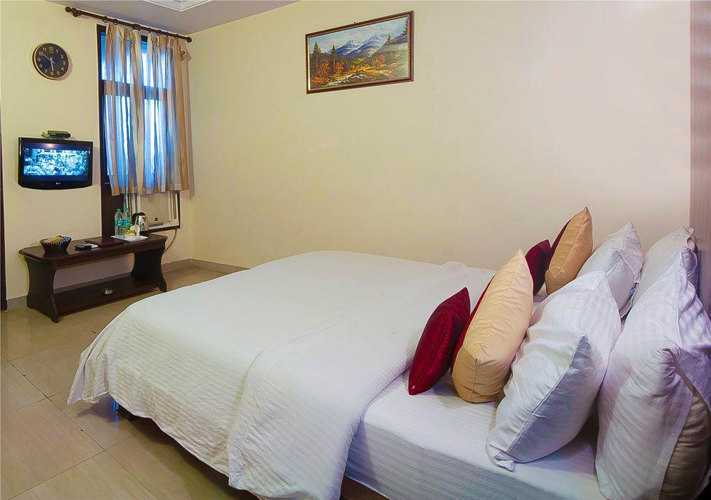 Airport Hotel Vishal Residency Neu-Delhi Exterior foto